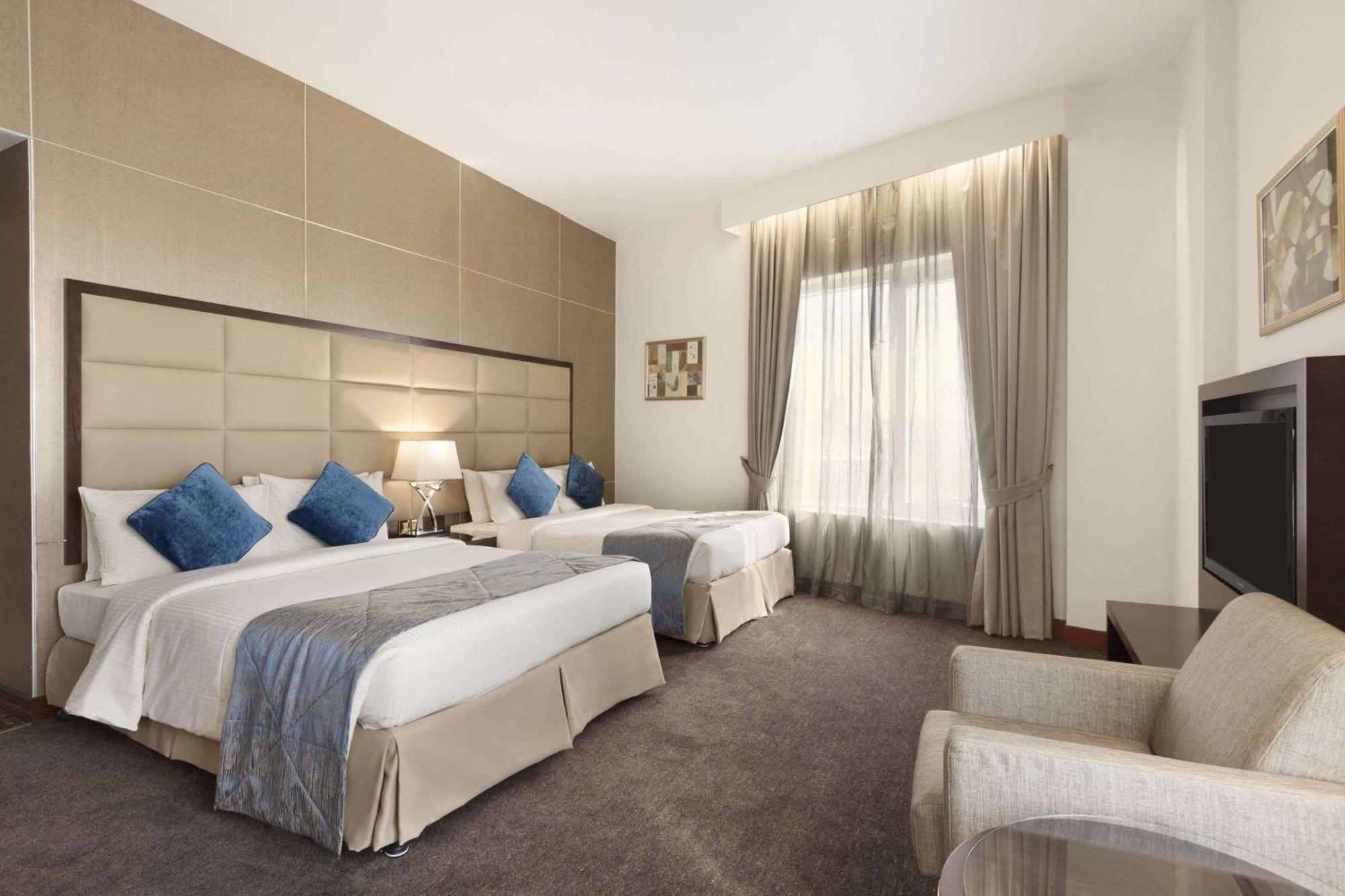 Howard Johnson Bur Dubai Exterior foto
