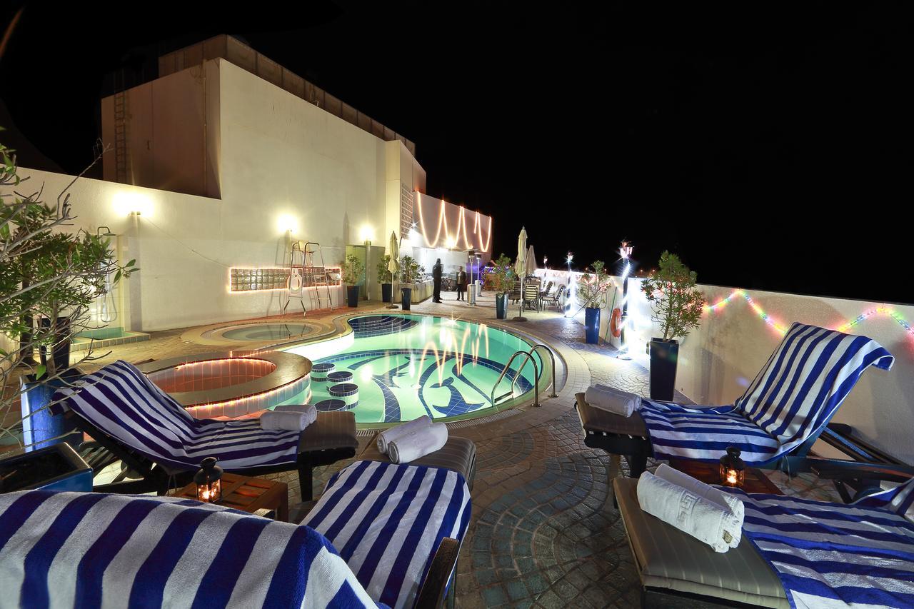 Howard Johnson Bur Dubai Exterior foto